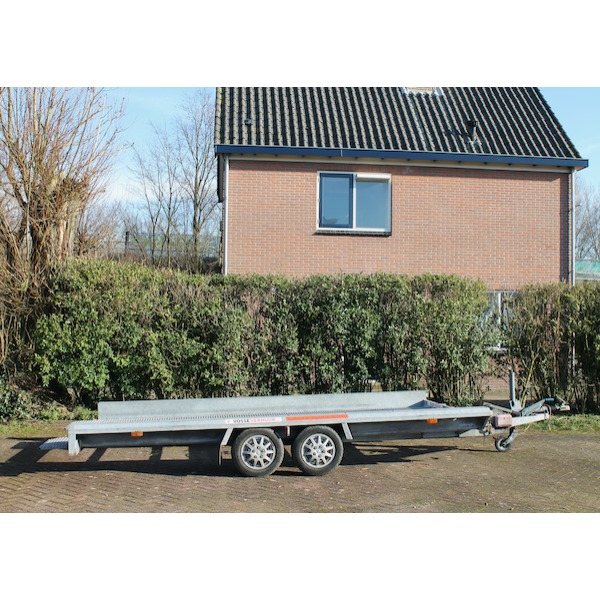 19. Autotransporter  4,5 x 1,9 meter (2700KG)
